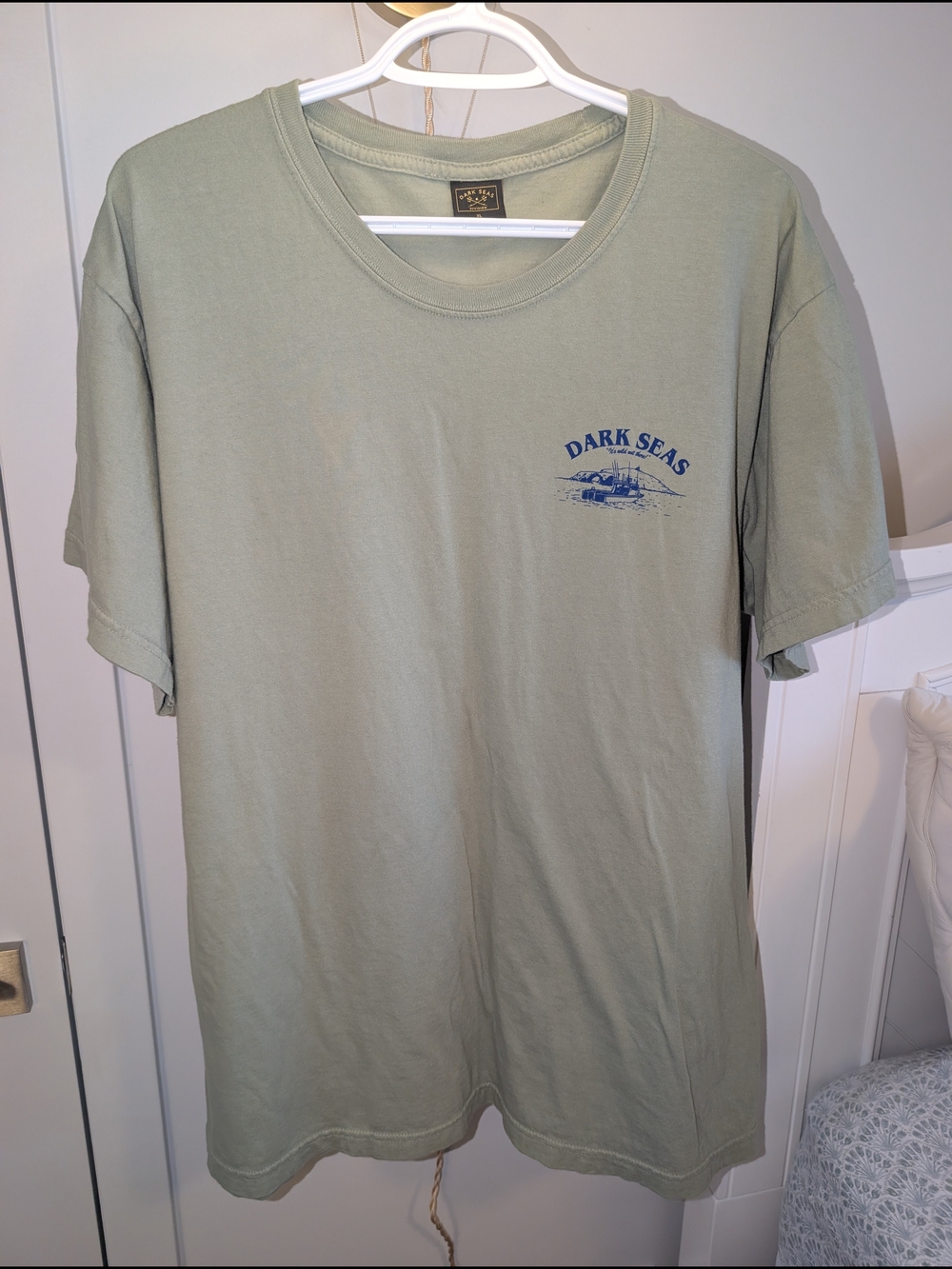 NWOT Dark Seas Men’s Short-Sleeve Graphic Tee in Sage Green